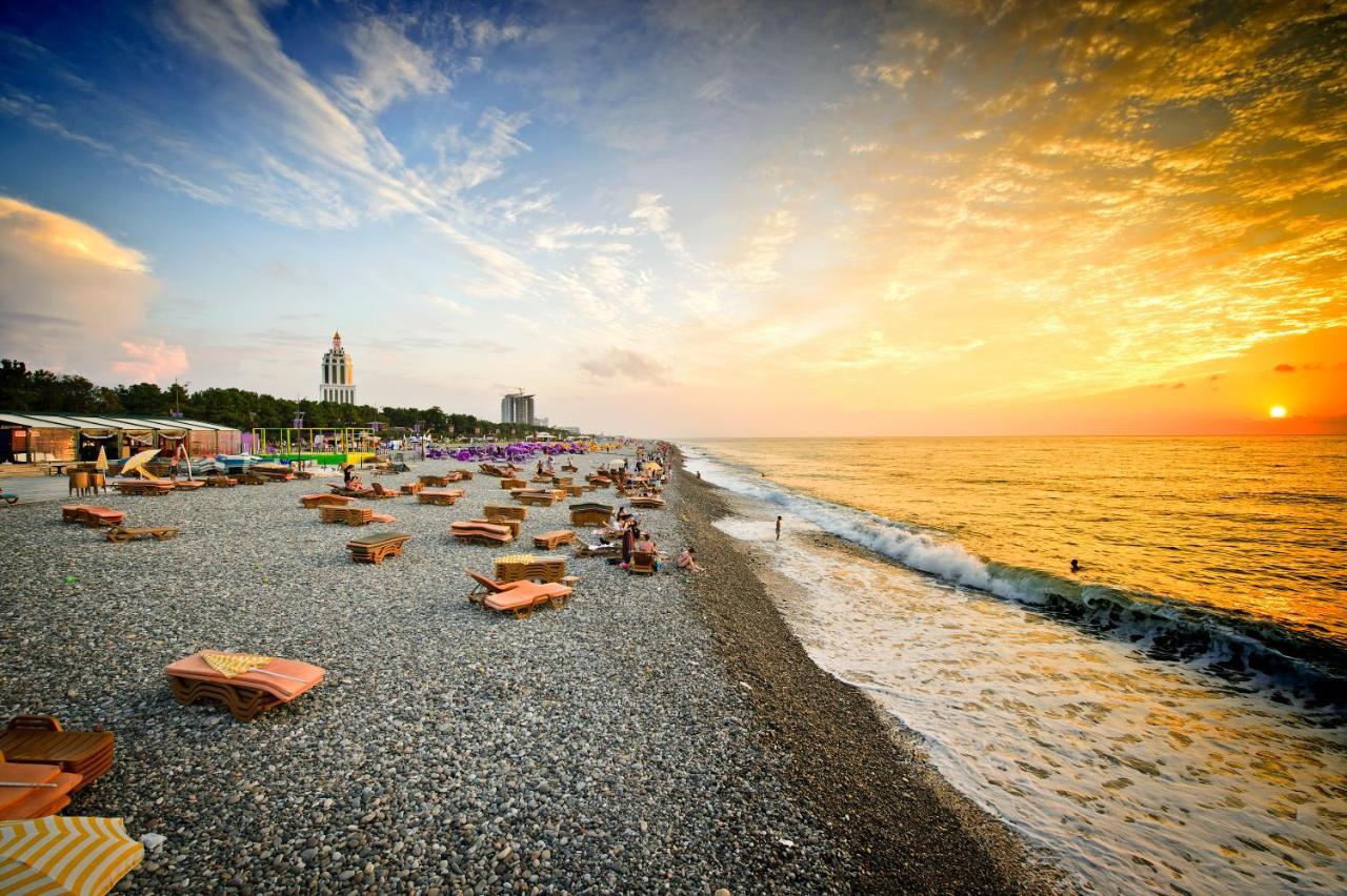 Sea ​​View In Orbi City Batumi Exteriör bild